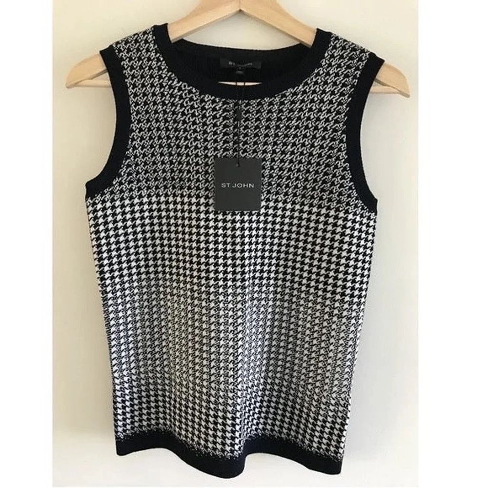 St. John Sleeveless Knit Top Size P